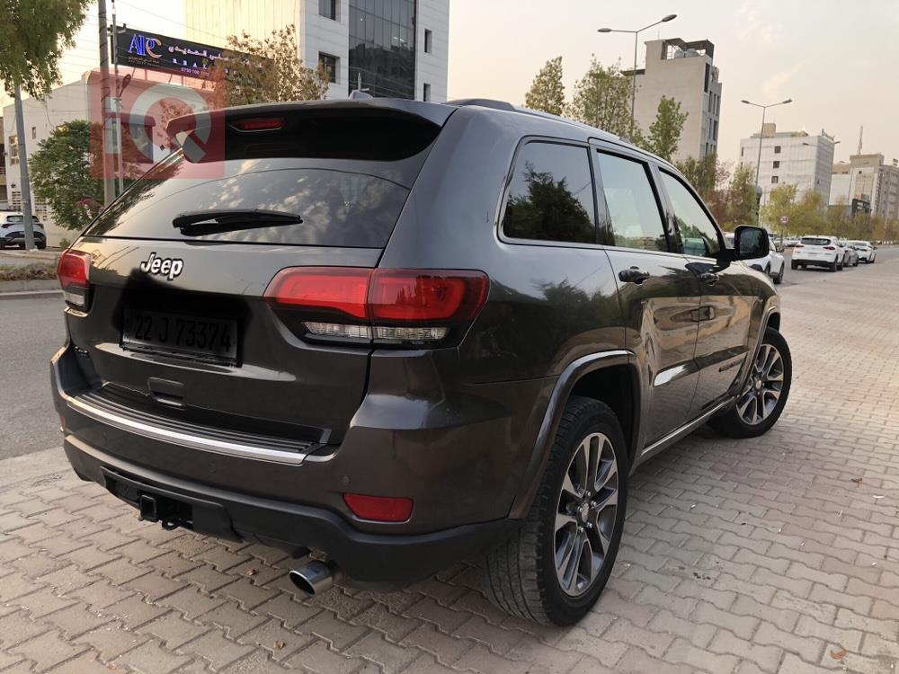 جيب جراند شيروكي